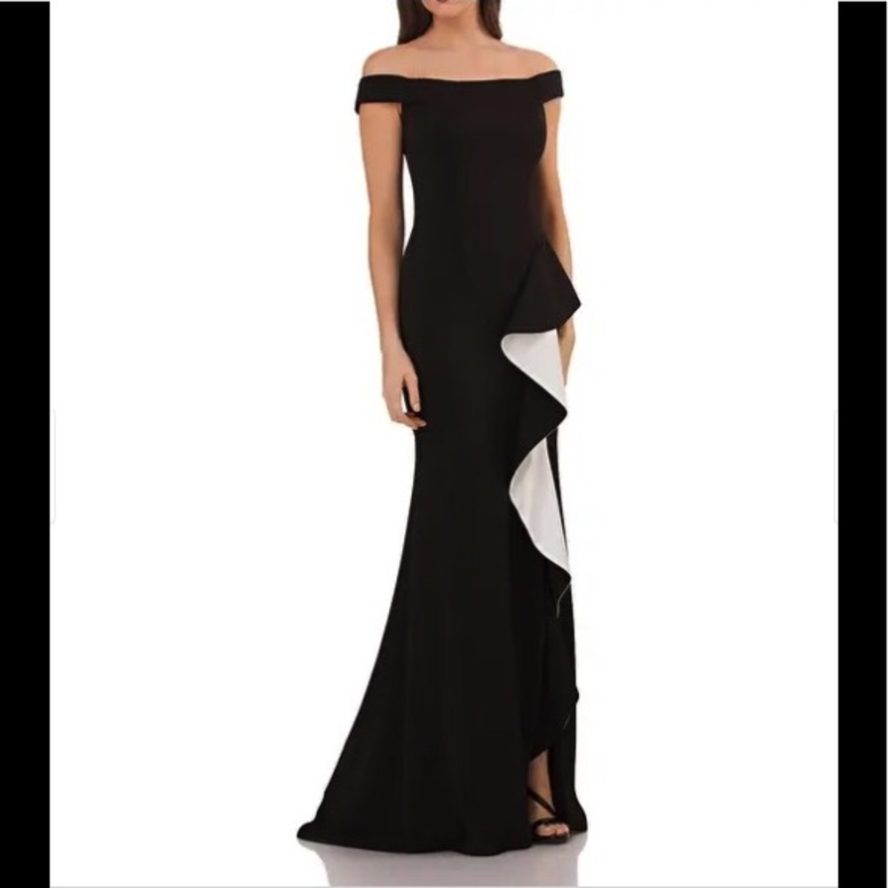 Carmen Marc Valvo off shoulder black sequin crepe gown Prom or Wedding